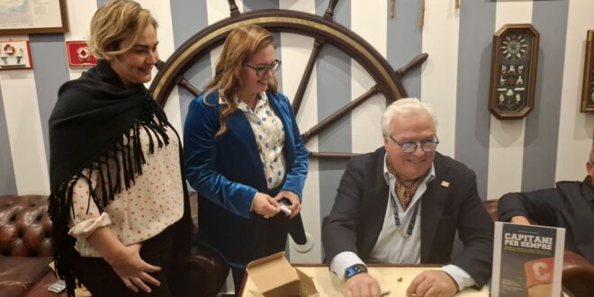 PRESENTAZIONE AL POPPY’S DEL LIBRO CAPITANI PER SEMPRE DI GIANFRANCO COPPOLA.VIDEO