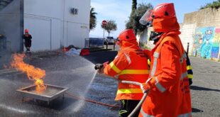 Monte Di Procida Esercitazioni Protezione civile la Fenice, Falchi del Sud e Guardiafuochi:Video